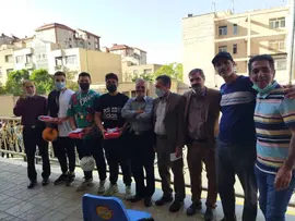 مدرسه بهان، عکس از اهدای جوایز به نفرات برتر مدارس شرکت کننده در مسابقات مردان آهنین با پشتیبانی متوسطه دوره اول بهان 5